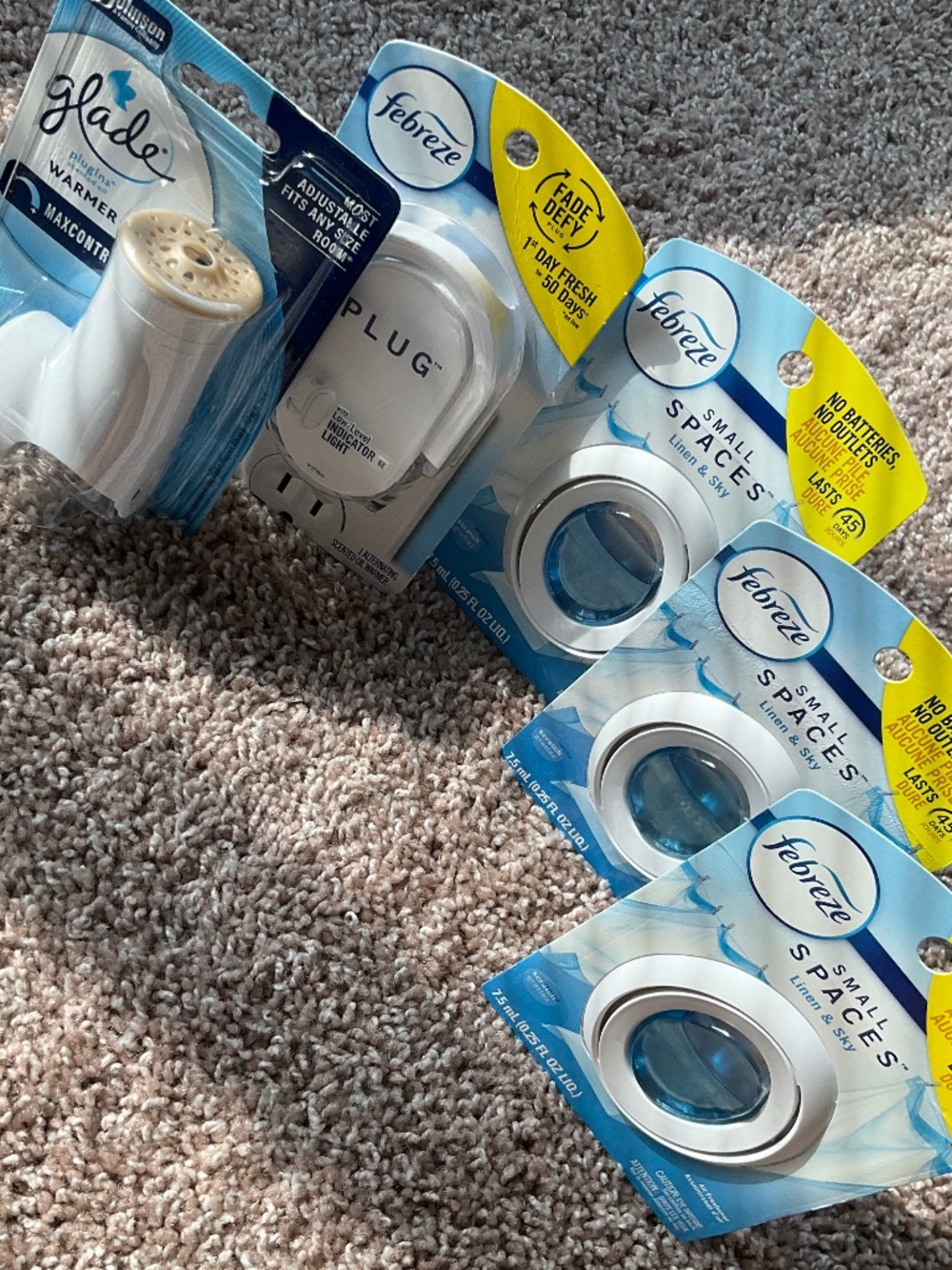 5-pc Bundle 3-Febreze Small Spaces, 1-Febreze Plugins, 1-Glade Plugins